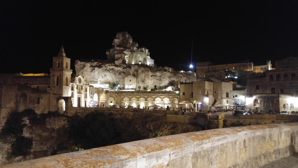 La Casetta Al 21 Matera Luaran gambar